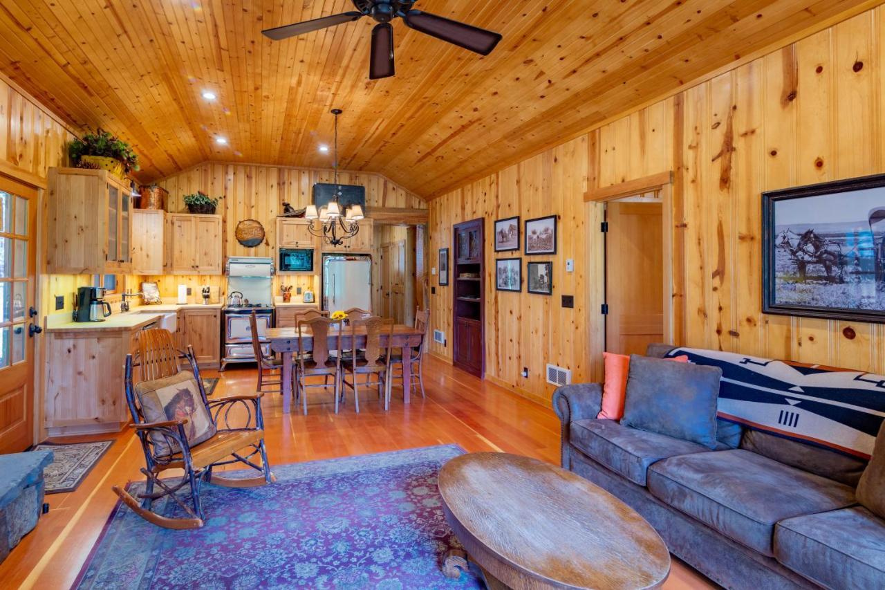 Lake Creek Lodge Camp Sherman Exterior photo